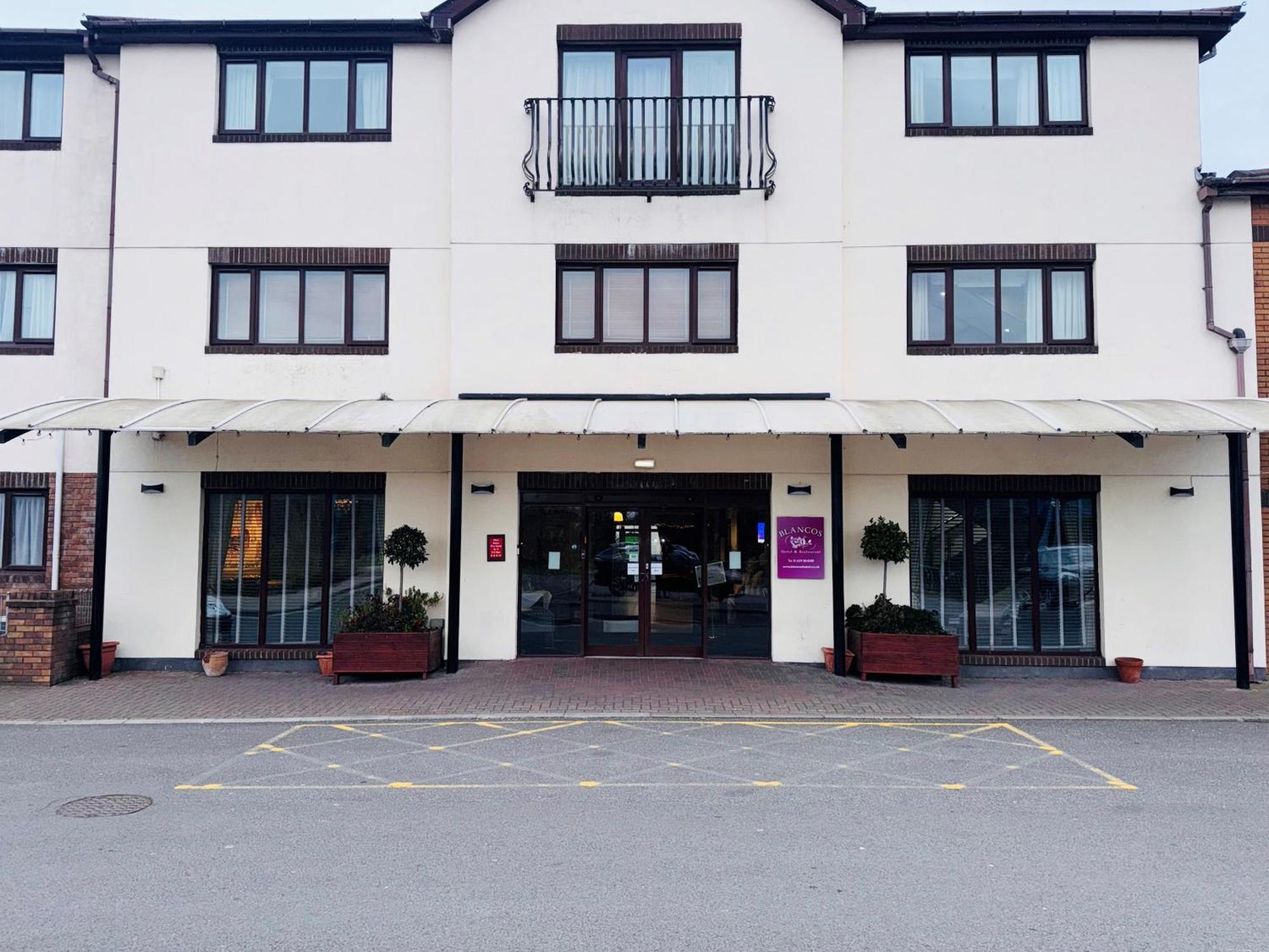 Blanco'S Hotel Port Talbot Exterior photo